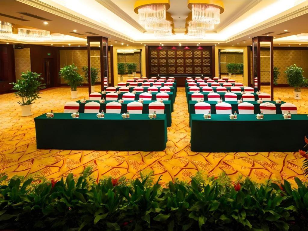 Feicheng Blossom Hotel Екстер'єр фото