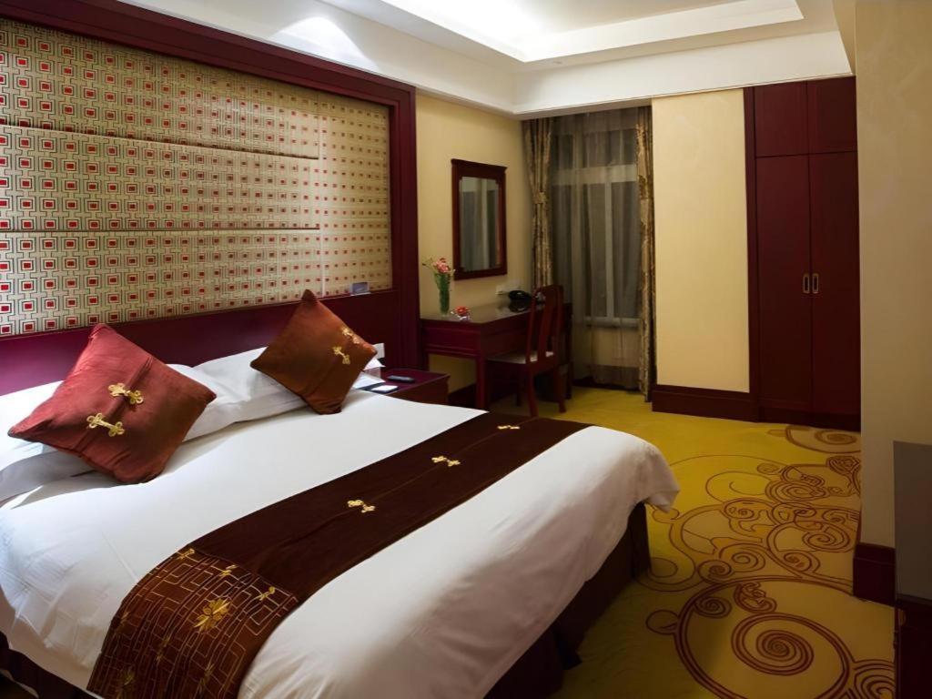 Feicheng Blossom Hotel Екстер'єр фото
