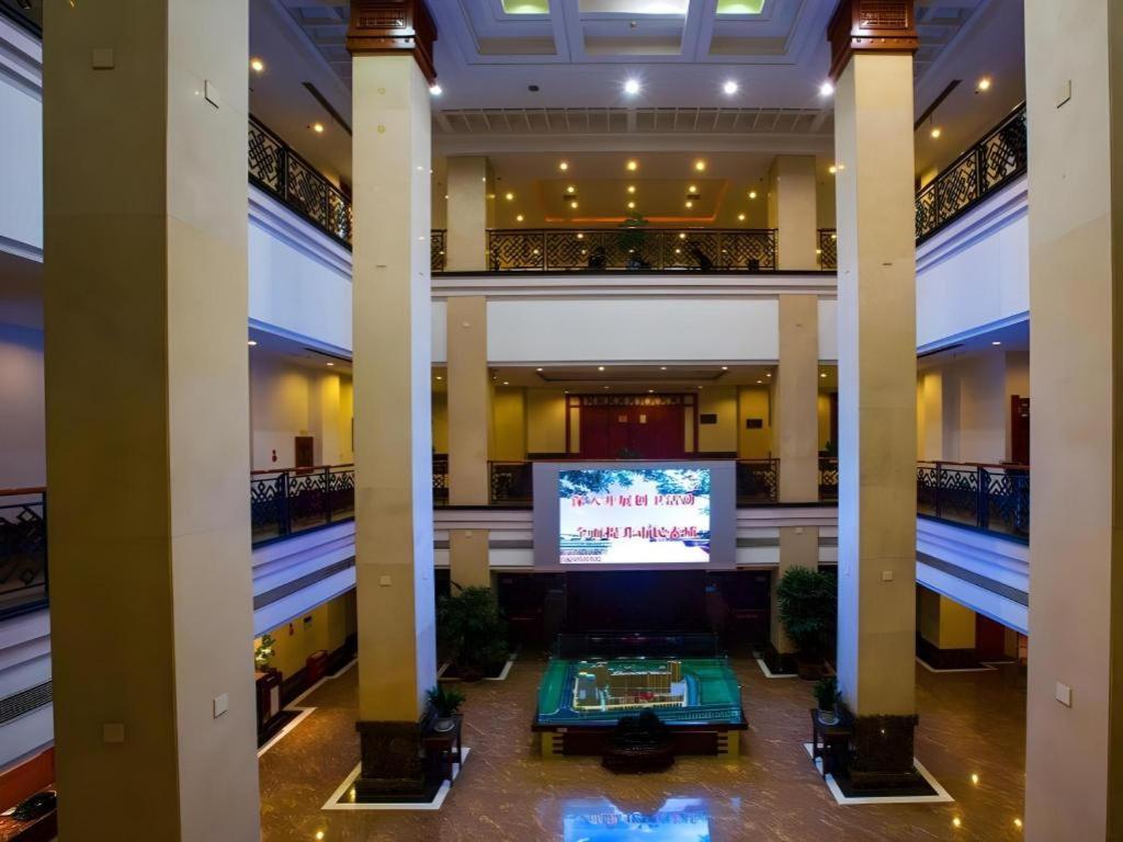Feicheng Blossom Hotel Екстер'єр фото