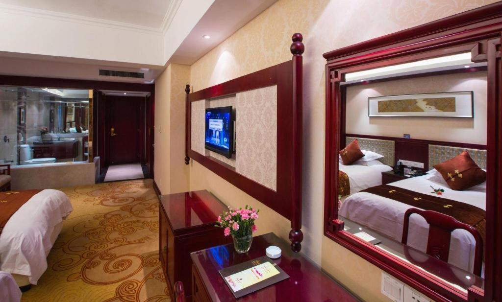 Feicheng Blossom Hotel Екстер'єр фото