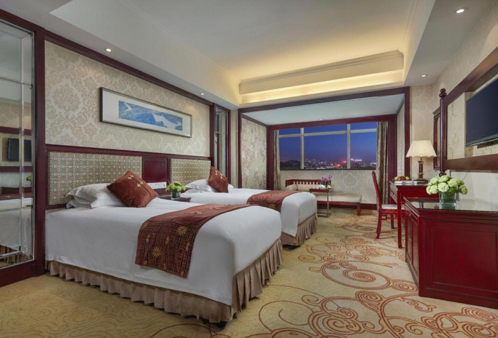 Feicheng Blossom Hotel Екстер'єр фото