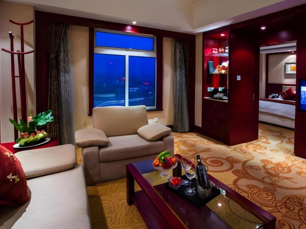 Feicheng Blossom Hotel Екстер'єр фото