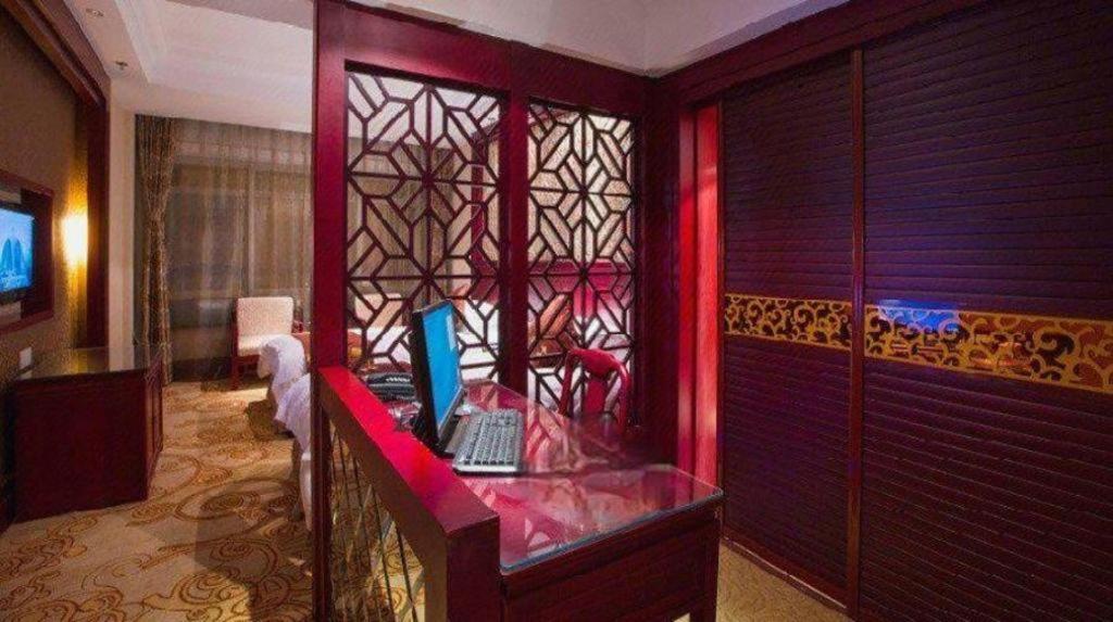 Feicheng Blossom Hotel Екстер'єр фото