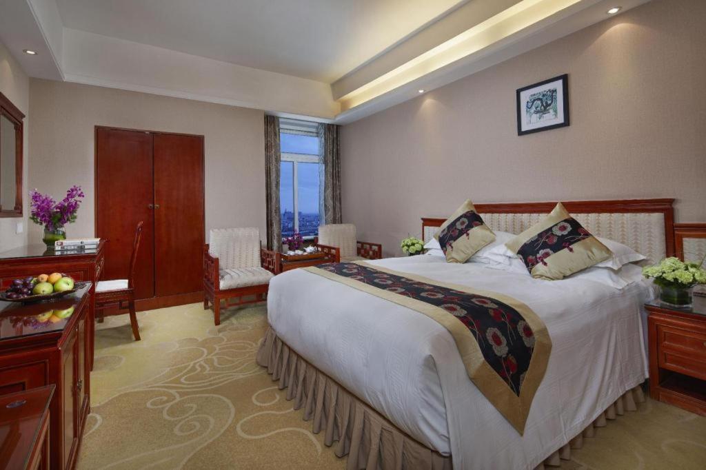 Feicheng Blossom Hotel Екстер'єр фото